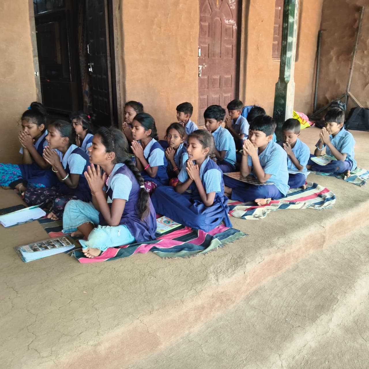 Gyandhara: Coaching village children to unlock university doors. Program location Songadh, Tapi, Gujarat. Photo — Manavta Jagrut Trust. — photo 6