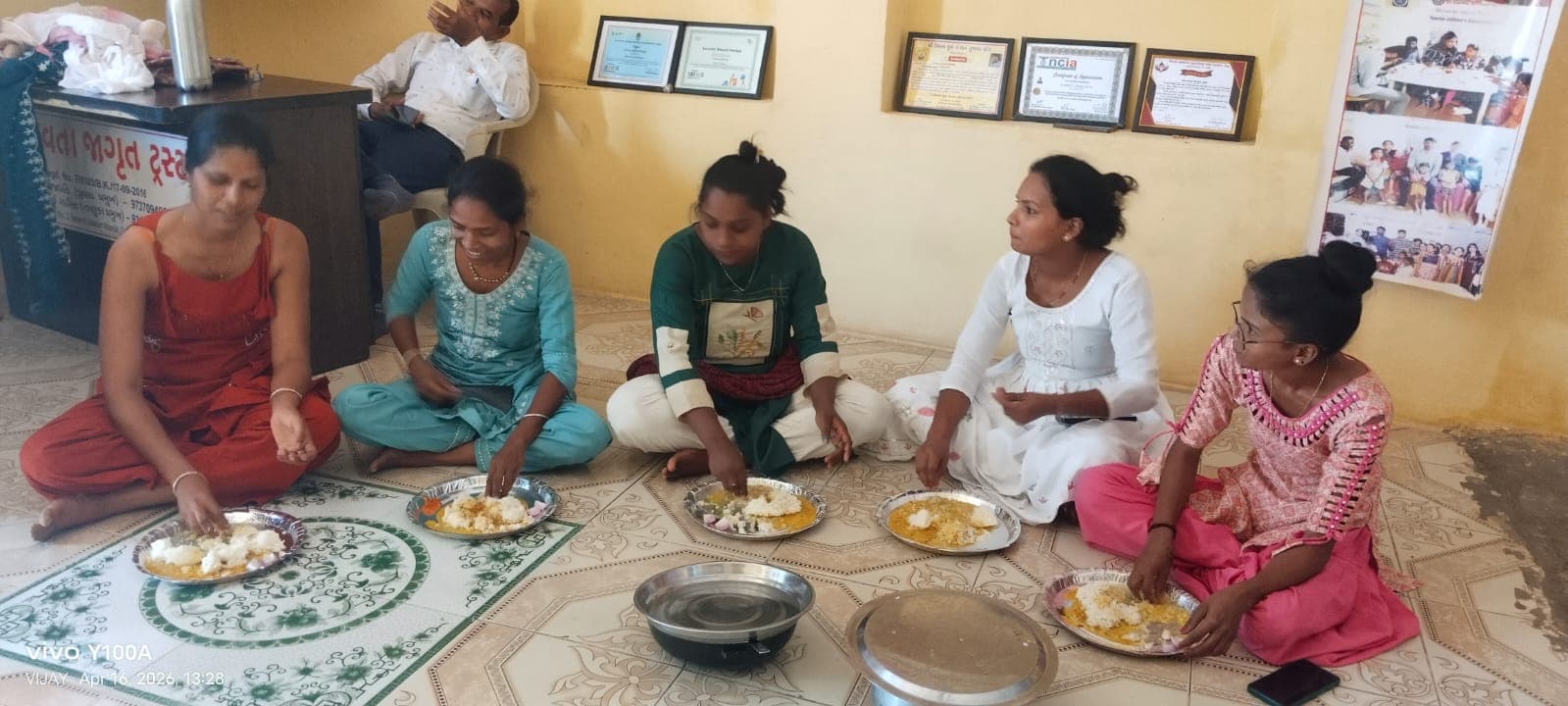 Pitashree Nu Ghar: A father's home for every orphan child. Program location Songadh, Tapi, Gujarat. Photo — Manavta Jagrut Trust. — photo 1