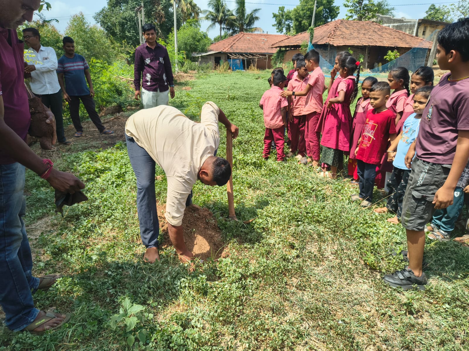Tree Plantation Drive: On Gujarat Sthapana Divas, the Trust organized a tree plantation drive across 40 villages of Tapi District with 100+ volunteers, plant…